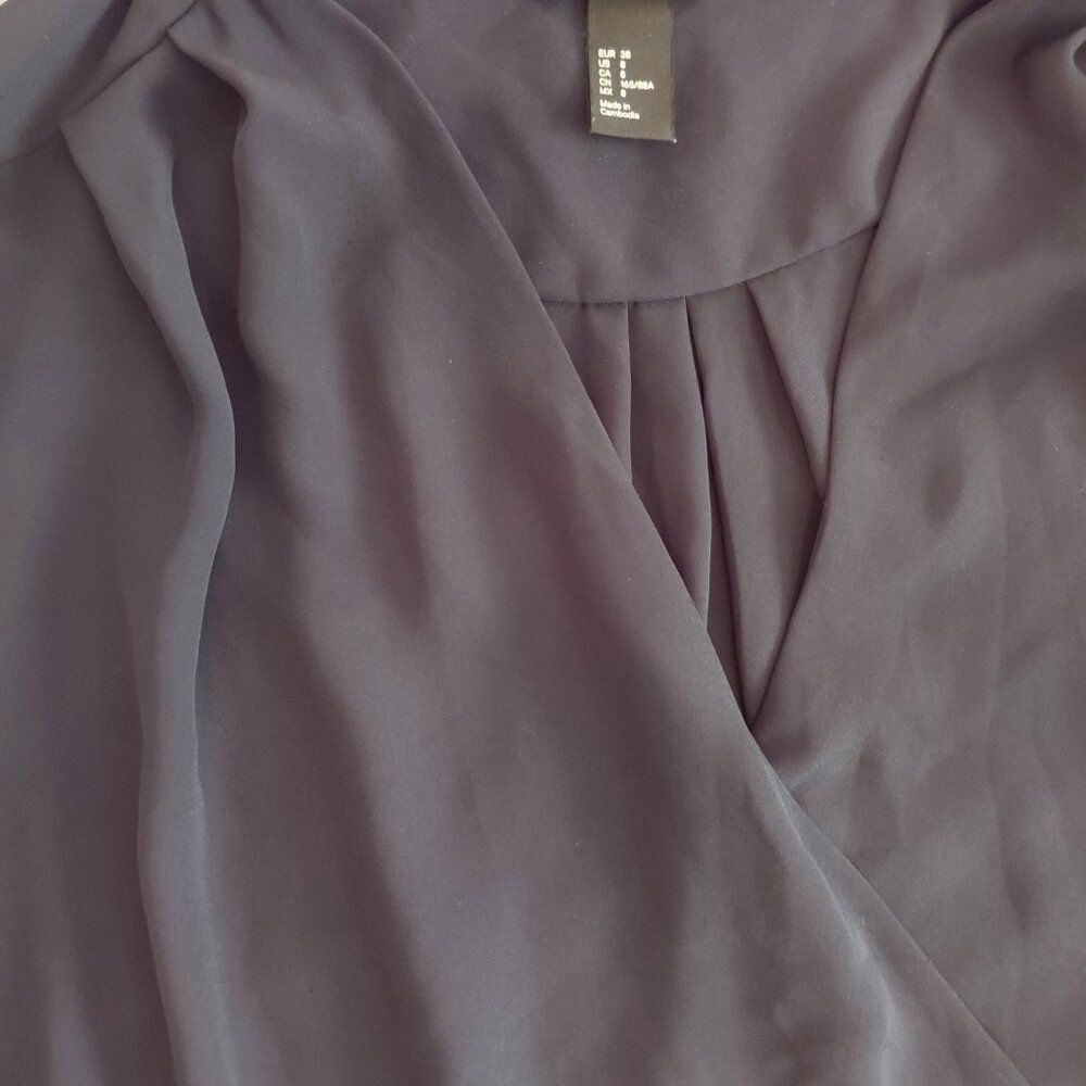 H&M blouse - Picture 3 of 3